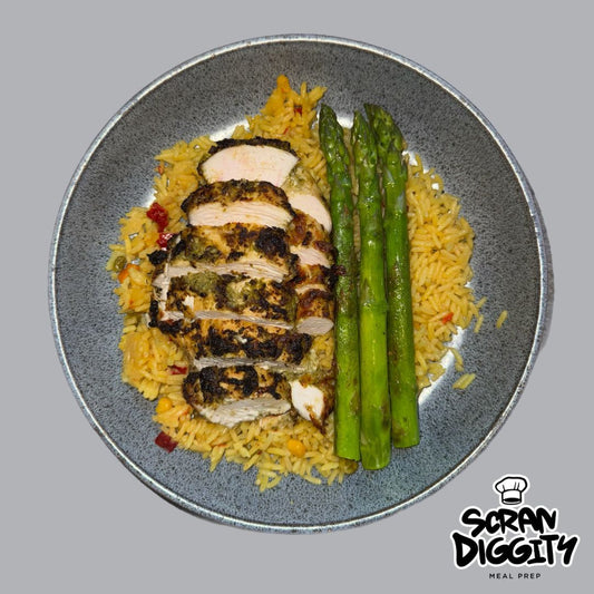 Pesto chicken, golden veg rice, asparagus